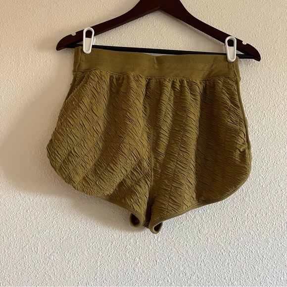 NWT FREE PEOPLE Kadi Quilted Short and Cropped Zip Up Hoodie Set Size Small - Picture 11 of 15